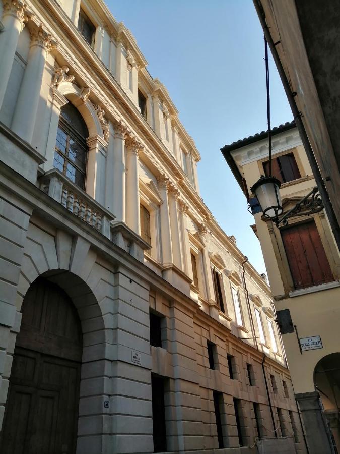 Monolocale Nell'antica Zona Del Ghetto. Appartamento