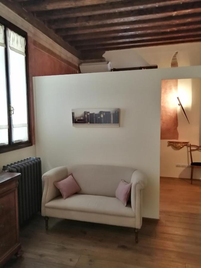 Monolocale Nell'antica Zona Del Ghetto. Appartamento *